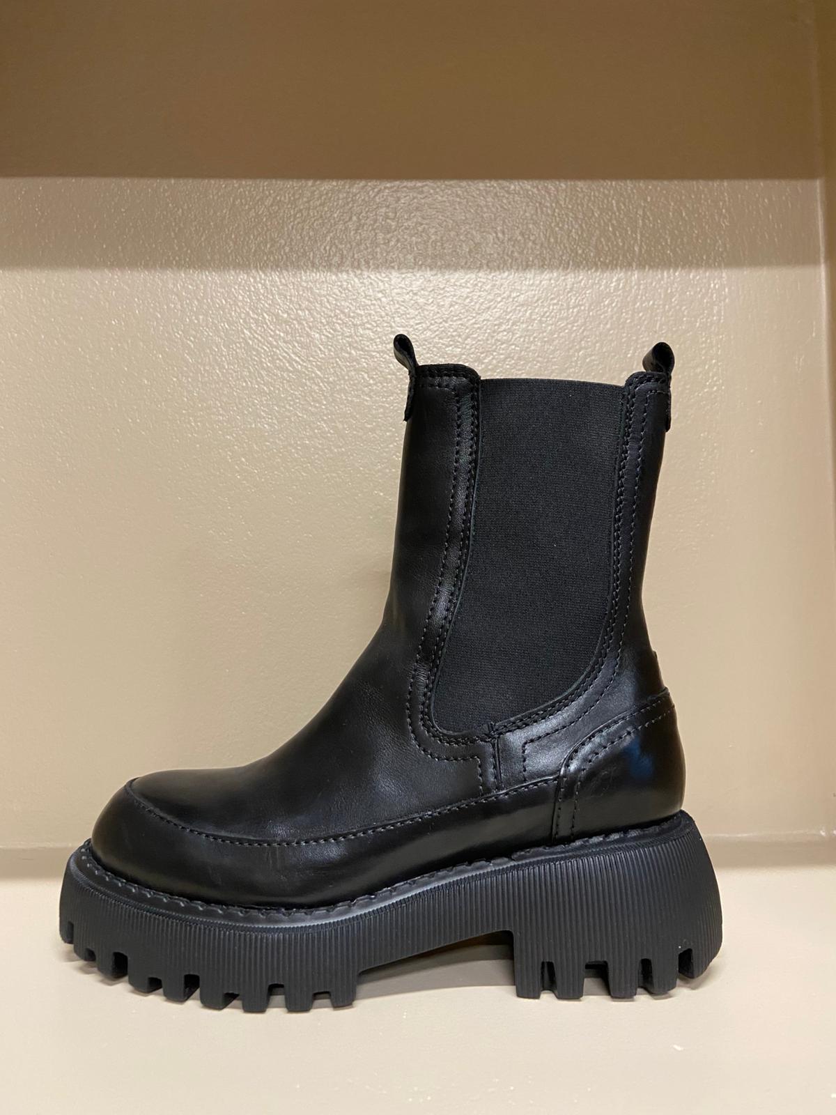 Stivaletti in pelle nera Cerruti donna