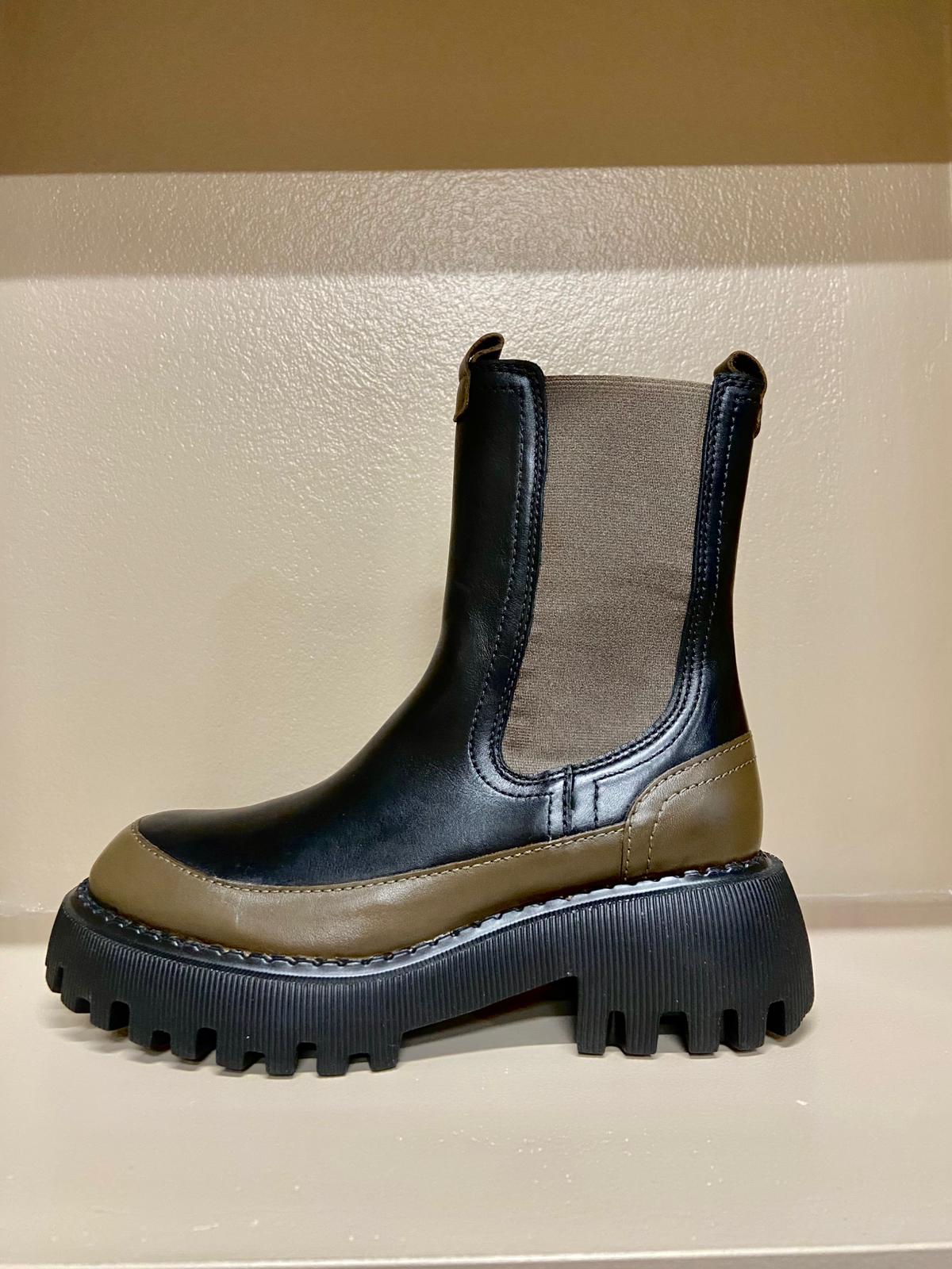 Stivaletti in pelle nero e beige Cerruti donna