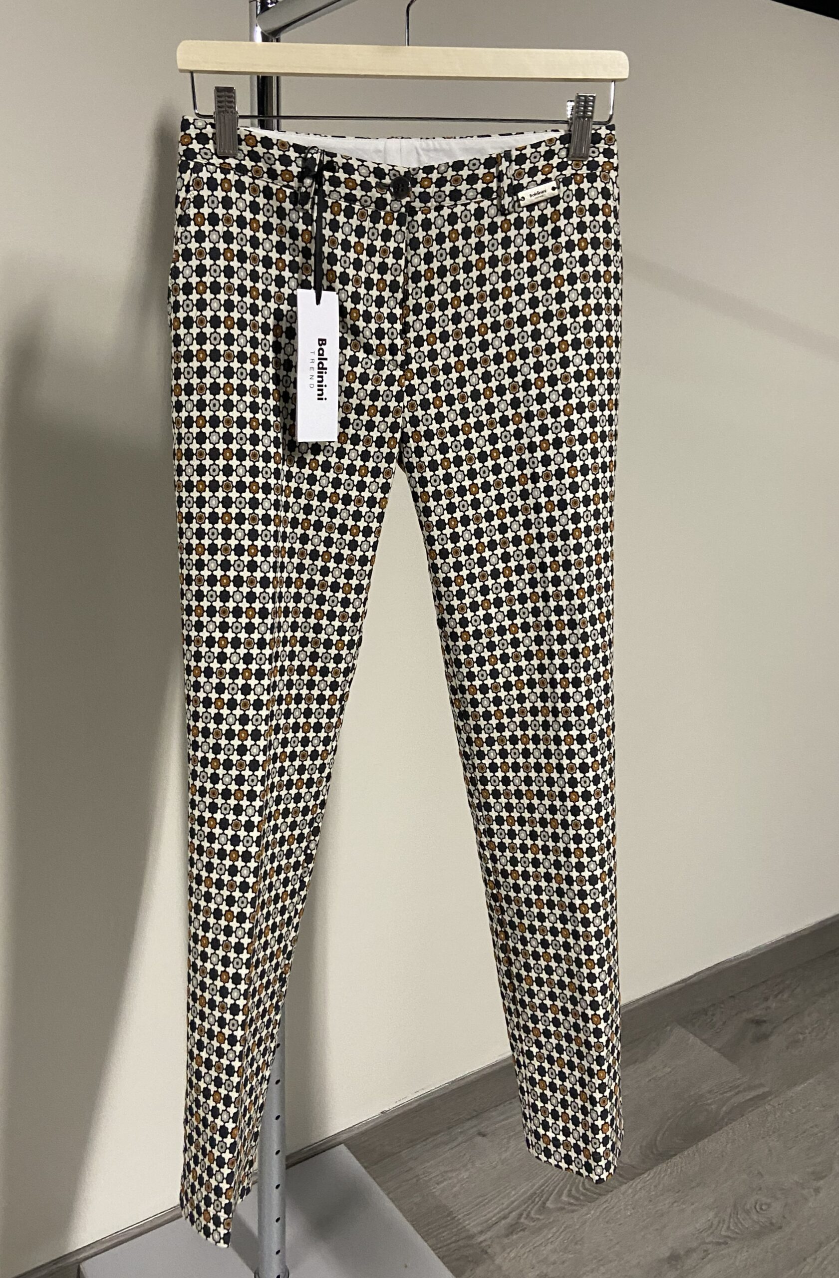 Pantaloni con stampa geometrica bianchi Baldinini donna