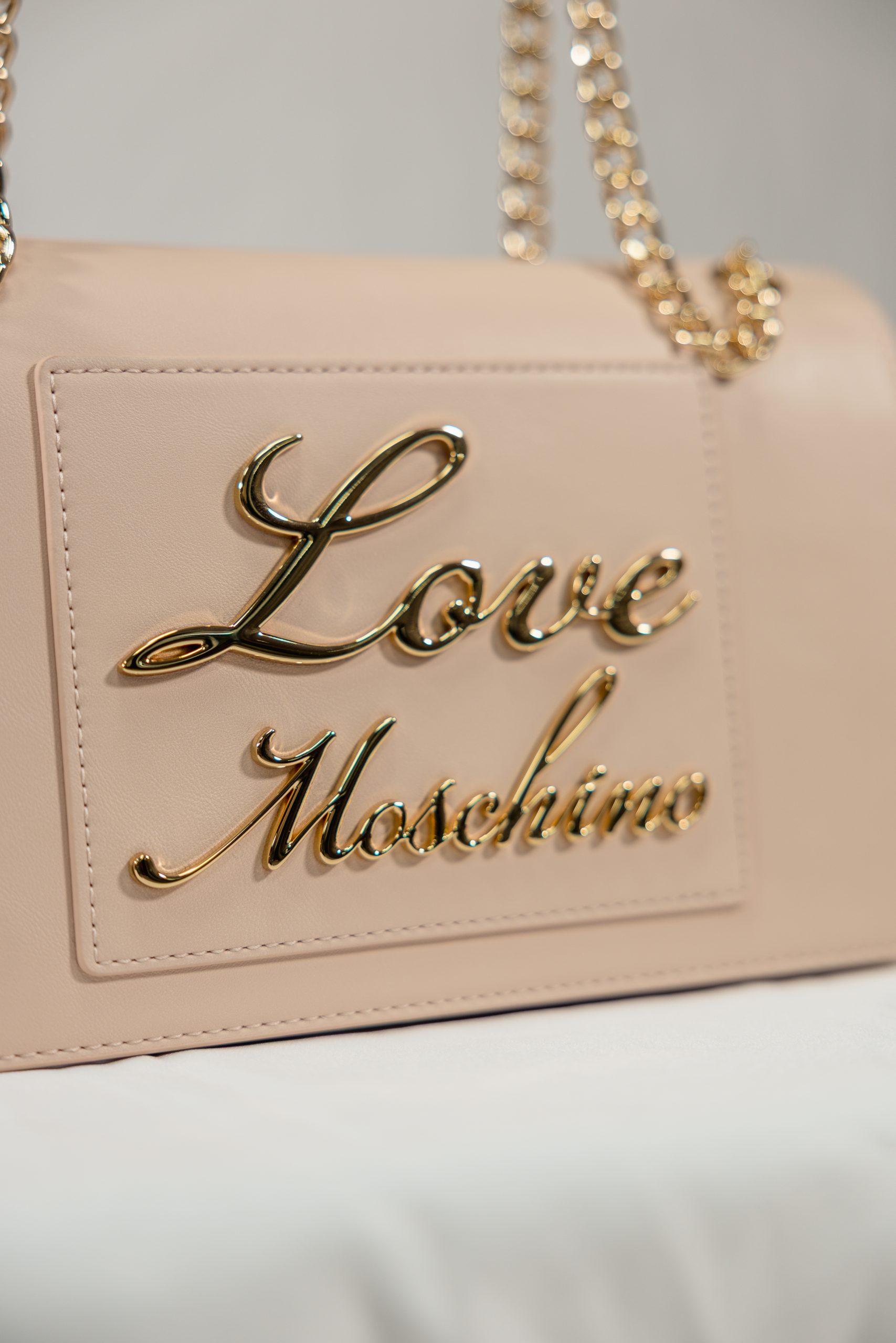 Borsa a tracolla rosa cipria Love Moschino